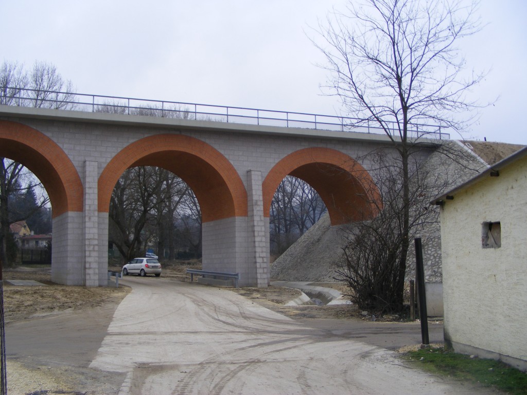 Tompa Mihály utcai híd